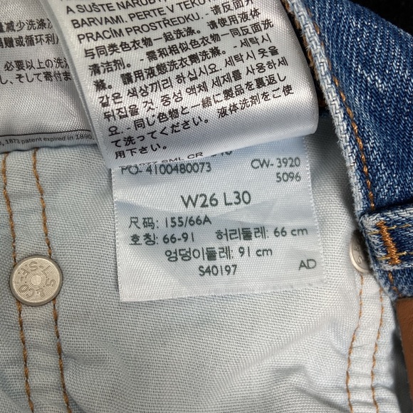 LEVIS STRAIGHT HIGH RISE JEANS - Size 26/30 - EUC - Picture 8 of 8